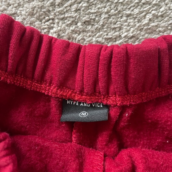 Hype and Vice Indiana University Sweatshorts - Picture 3 of 4